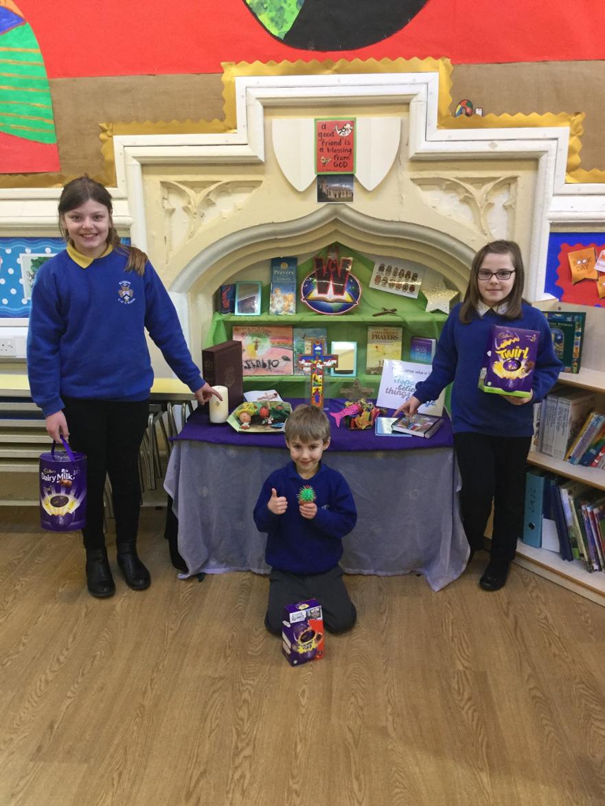 Decorate an egg competition